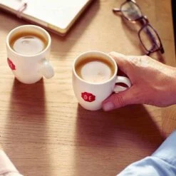 Douwe Egberts Aroma Rood Donker Filterkoffie - 6 X 500 Gram 14 Douwe Egberts Aroma Rood Donker Filterkoffie - 6 X 500 Gram -Koffiehuis 1200x1200 244