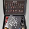 Koffie Proeverij Pakket Met 20 Stuks Verschillende Smaken En Mystery Card 'Enjoy The Sweet Moment' Met Persoonlijke (video) Boodschap | Verjaardag | Sinterklaas | Kerstpakket | Vaderdag | Moederdag | Jubileum | Valentijnsdag -Koffiehuis 899x1200
